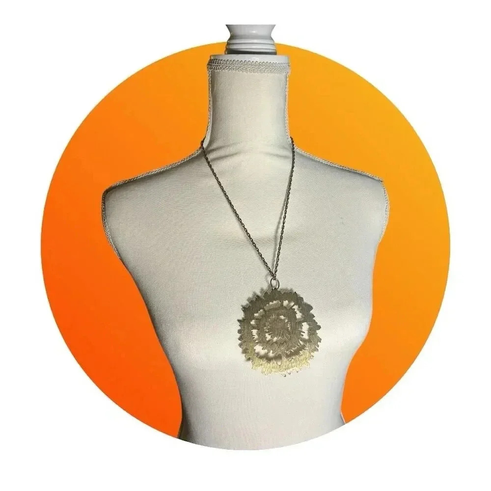 Vintage Large Pendant Necklace‎